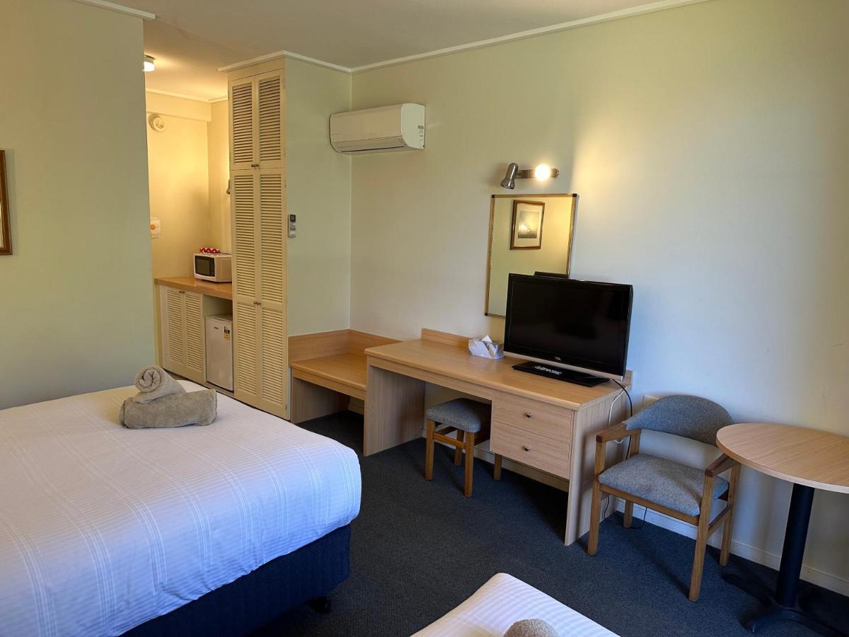 Banjo Paterson Motor Inn Лейкс Ентранс Екстериор снимка