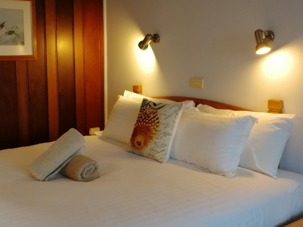 Banjo Paterson Motor Inn Лейкс Ентранс Екстериор снимка
